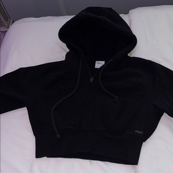 TNA Sweaters - tna cozy fleece cropped hoodie